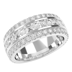 A breathtaking diamond-set ladies wedding/dress ring in 18ct white gold